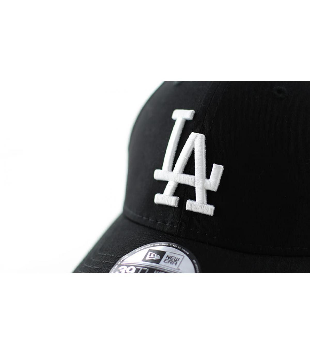 LA gorra con visera curvada negr